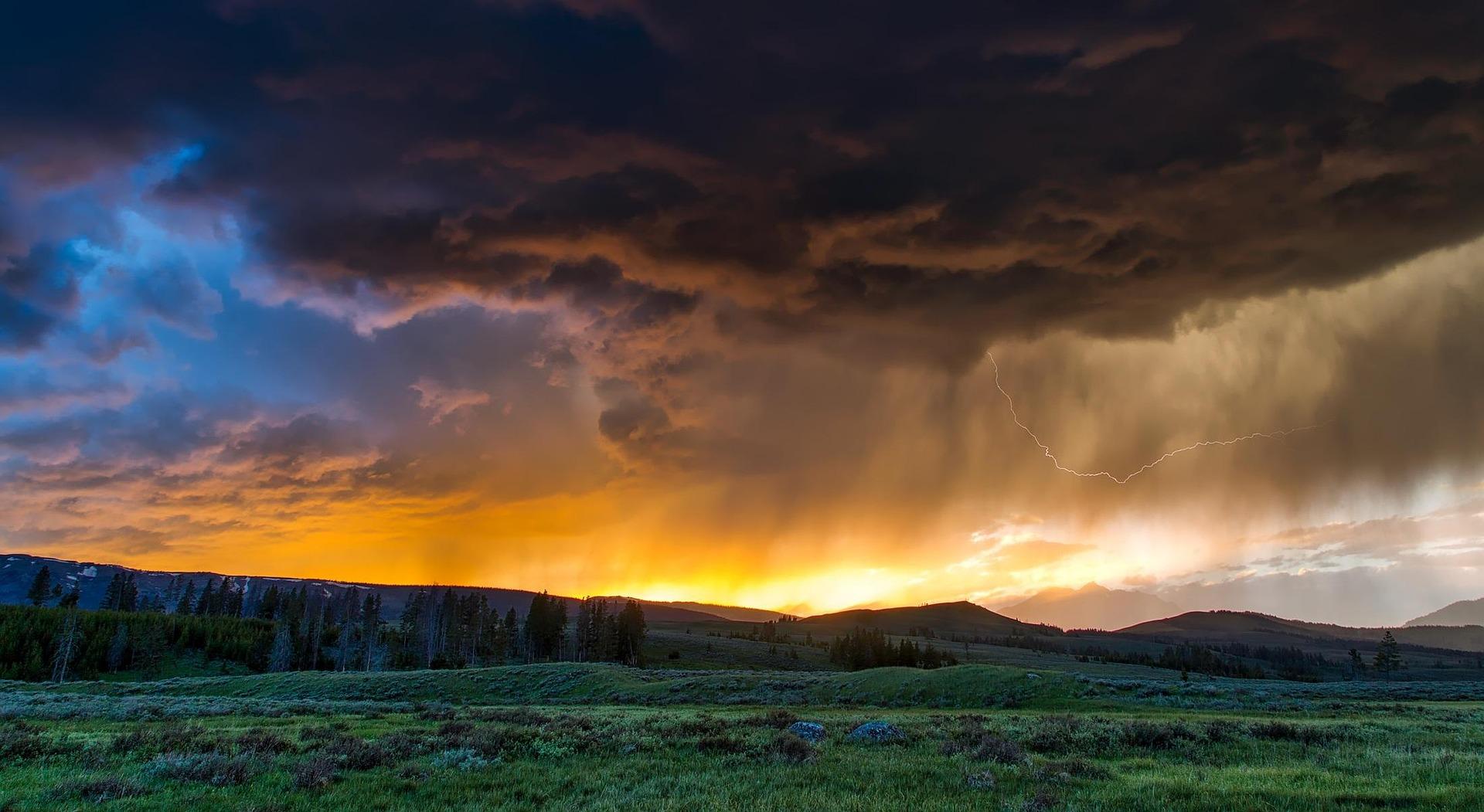Storm Safety: A Beginner’s Guide to Staying Safe Outdoors